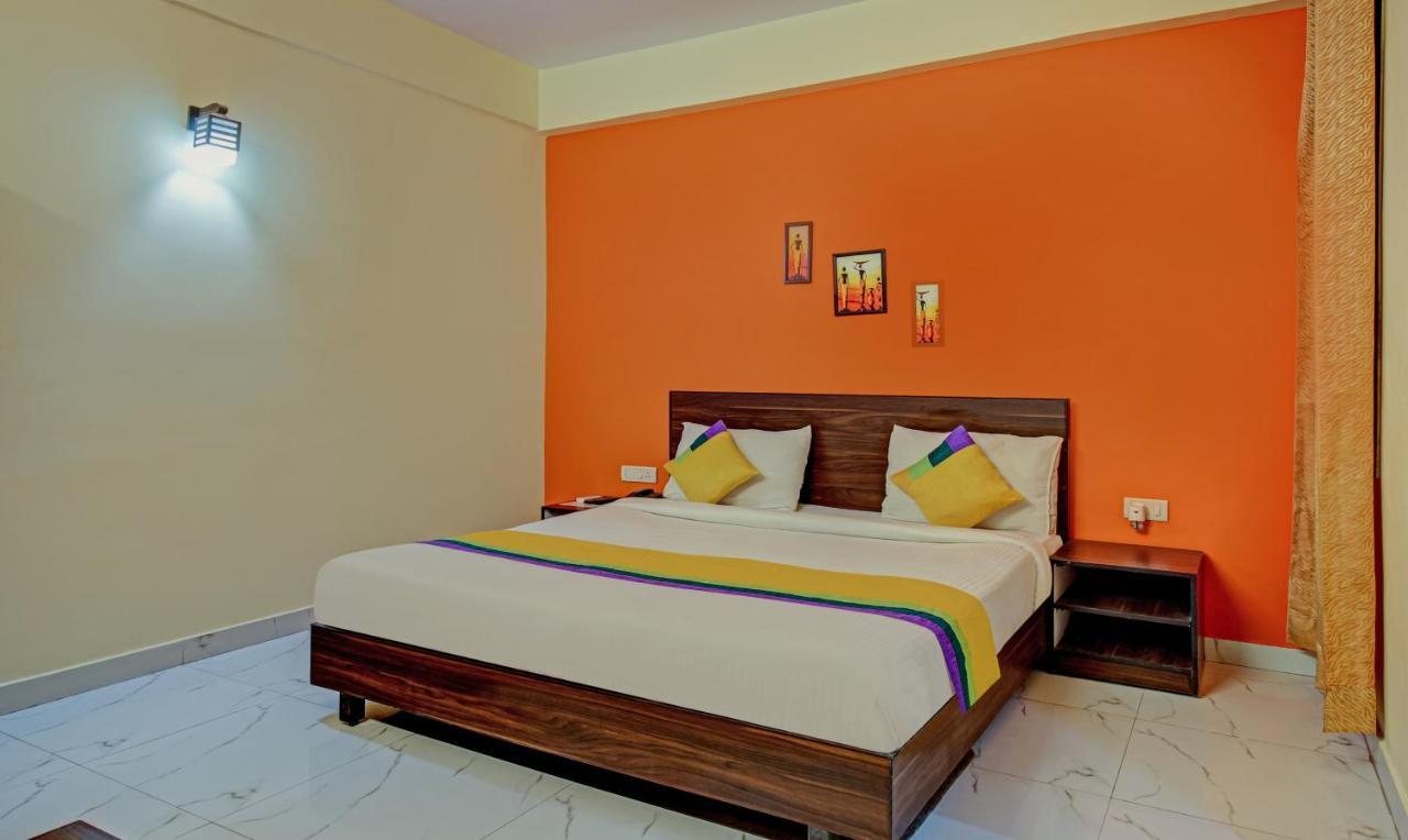Itsy Hotels Royal Monarch Gorakhpur Exterior foto