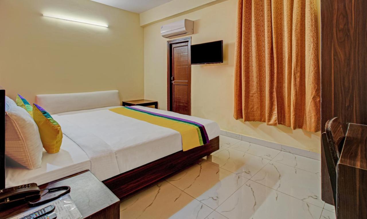 Itsy Hotels Royal Monarch Gorakhpur Exterior foto